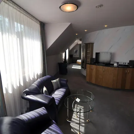 普隆德菲磨坊乡村酒店 4*