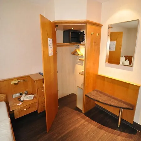 普隆德菲磨坊乡村酒店 4* 纳戈尔德